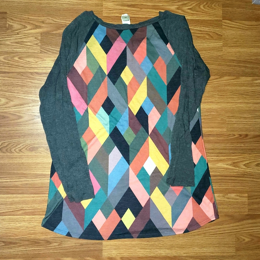 Geometric Blouse - Picture 4 of 5